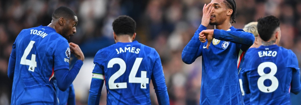 Chelsea voittaa Fulhamin niukasti Valioliigan debyytissään